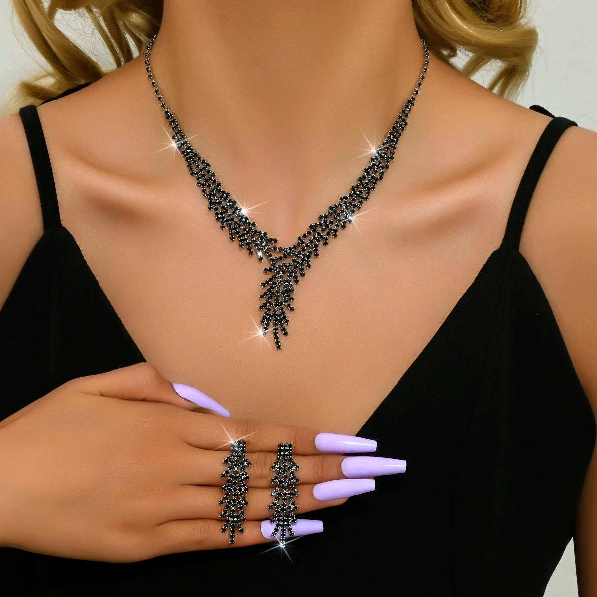 3 Pieces of WOMEN'S Trendy Claw Chain Series Leaf Earrings Necklace Jewelry Set